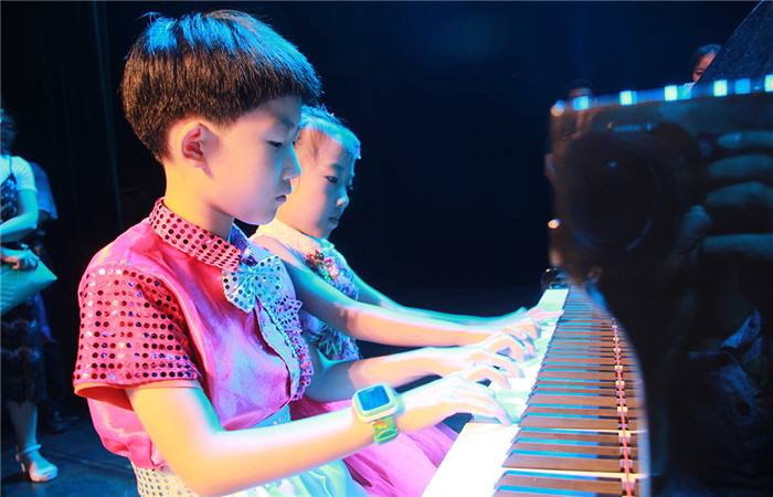 佳音藝術(shù)培訓(xùn)中心加盟前景怎么樣？賺錢嗎？