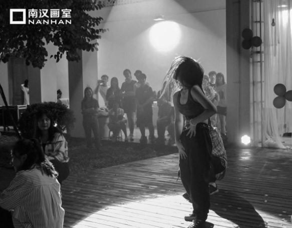 南漢畫室