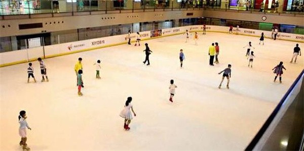 開溜冰場需要多少錢？