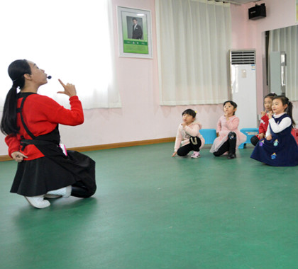 晶橙果藝術(shù)學(xué)校