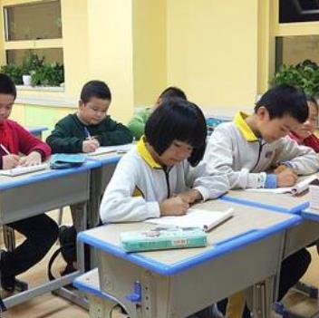 朗閣英語培訓中心加盟