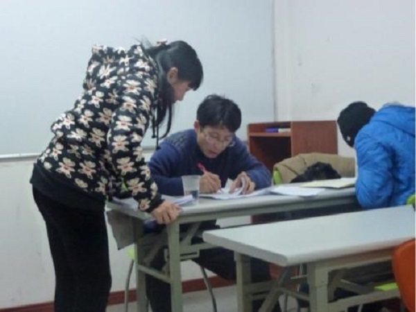 啟飛教育加盟