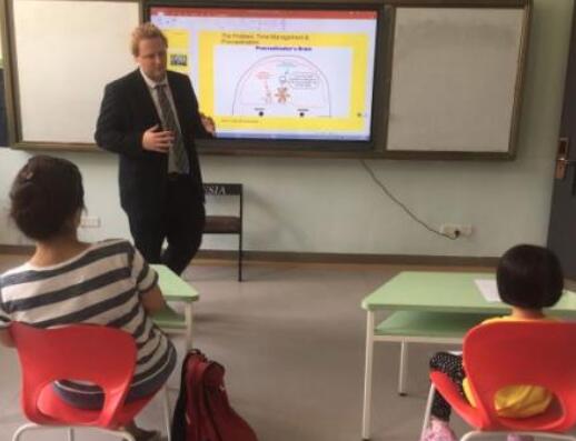 伊思少兒英語加盟