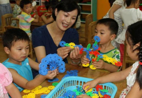 啟鹿幼兒托管中心加盟