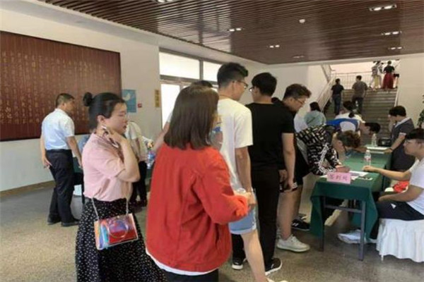 格倫新學涯加盟