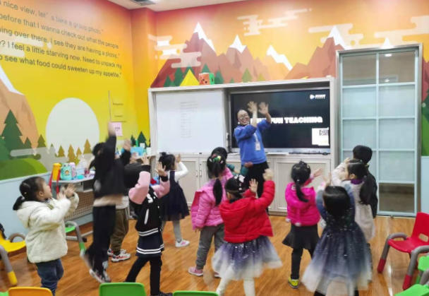 潼潼英語文化培訓中心加盟費用多少錢